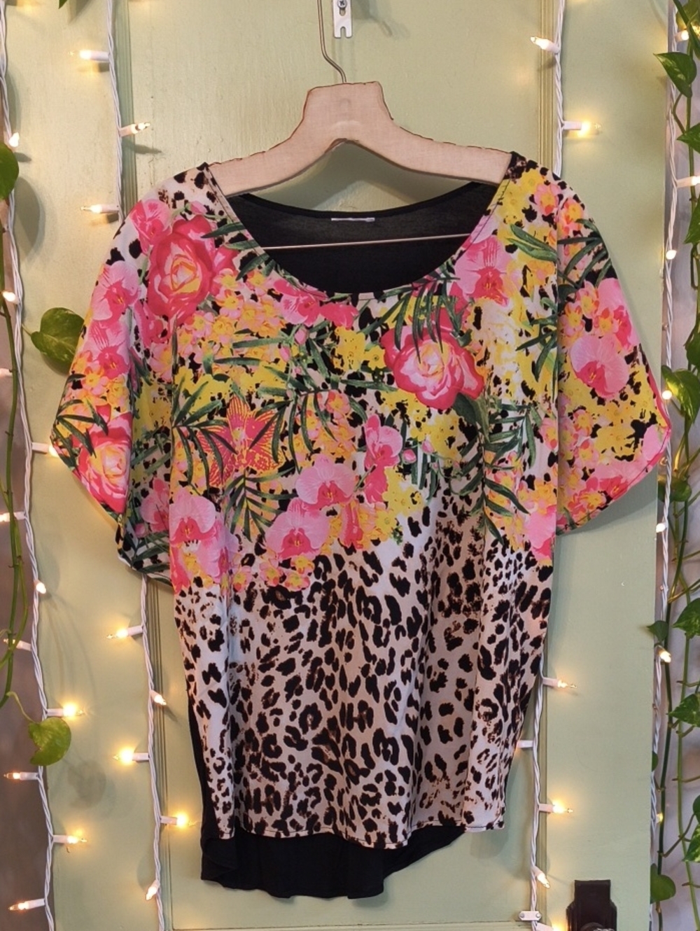 Women's Flowy Lightweight Floral Cheetah Pink Black Animal Top M - Picture 11 of 11